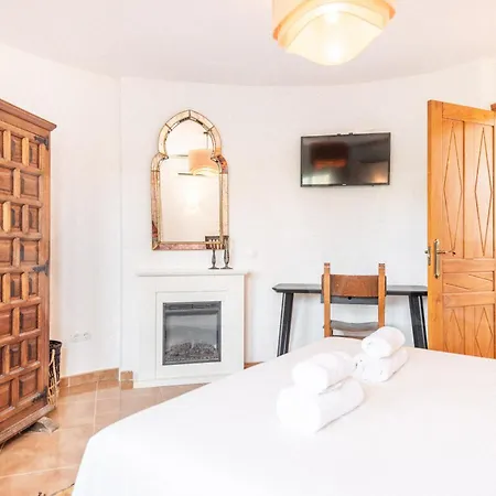 Dom wakacyjny Spacious Andalusian With Private Pool Rems *