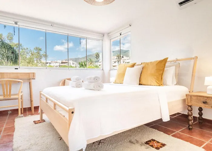 Spacious Andalusian With Private Pool Rems *