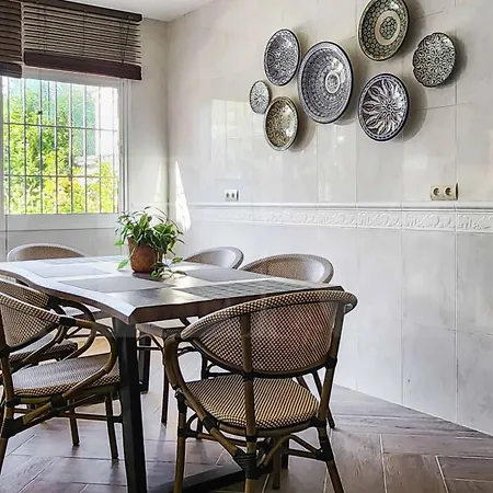 Spacious Andalusian With Private Pool Rems